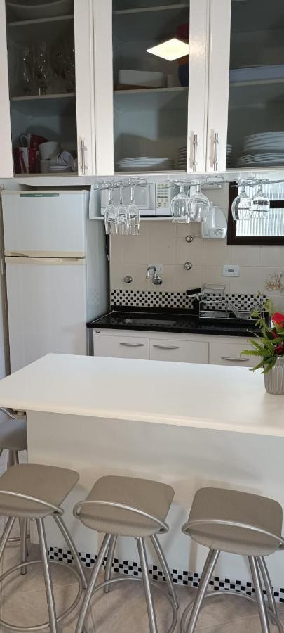Toninhas - Condominio Wembley Tenis F201 Ubatuba Eksteriør billede